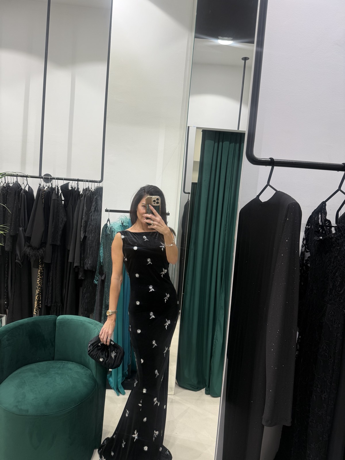 0-02-05-aba0a9ea41289eebfd4e91d4ce96dc656960c2a4b5da9562b0f677803e7d9367_223200ddf8a Velvet maxi dress - Image 1